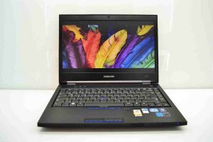 SAMSUNG 600 B/I5/8/240 SSD