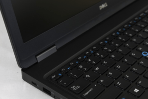 لپ تاپ DELL 5580 استوک - Image 11
