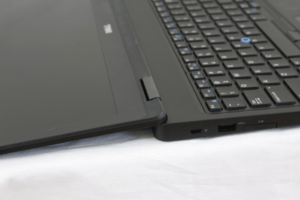لپ تاپ DELL 5580 استوک - Image 17